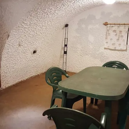 Eles Vendeghazak Pensjonat *